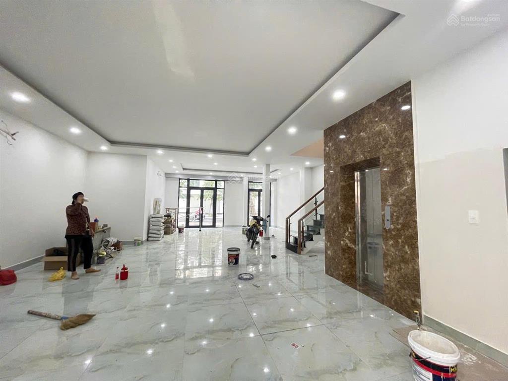 Bán nhà phố/shophouse manhantan  vinhomes grand park