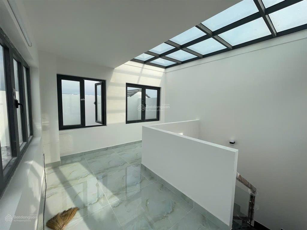 Bán nhà phố/shophouse manhantan  vinhomes grand park