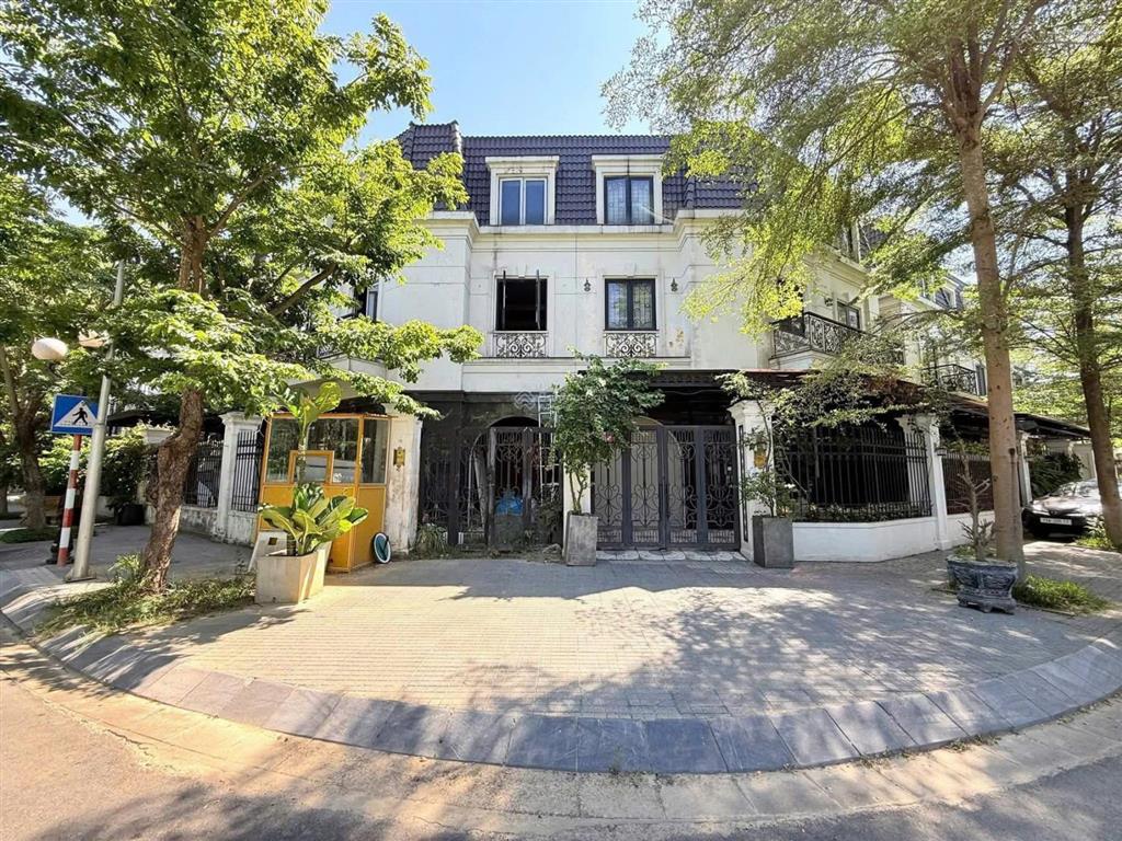 Biệt thự the manor huế 150m², 3 tầng, hướng đn, giảm 2 tỷ chỉ còn 6, x tỷ.  0911 053 ***