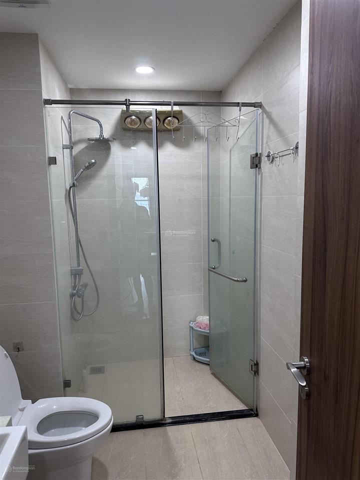 Chuyển nhượng căn hộ tầng cao view thoáng vị trí đi làm đi học thuận tiện quanh các trụ sở tập đoàn