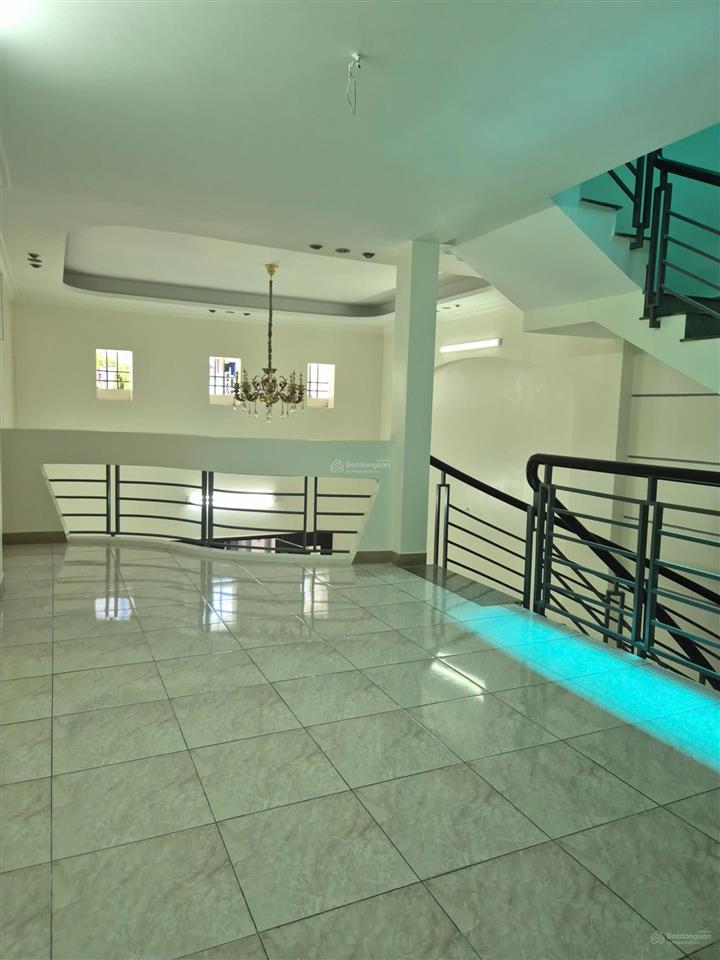 Bán nhà 3 tấm 5 dài 20m mặt tiền đường giá rẻ