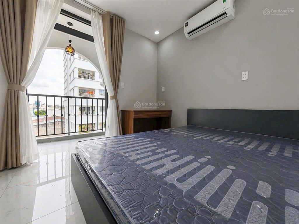 Bán tòa nhà 6 tấm gồm 22 phòng thang máy thu nhập 90 triệu/tháng