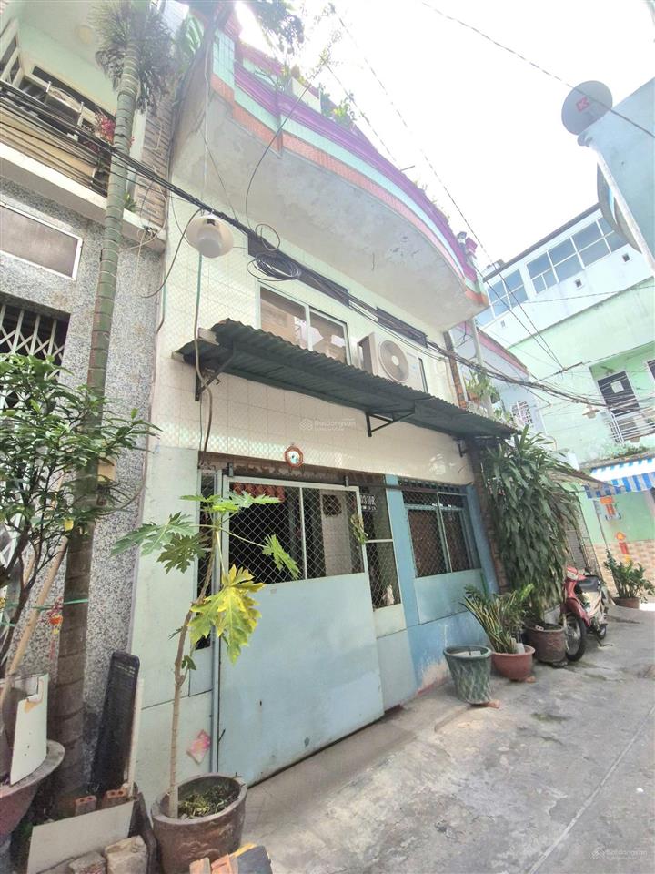 Bán nhà gần đầm sen ngang gần 5m giá tốt