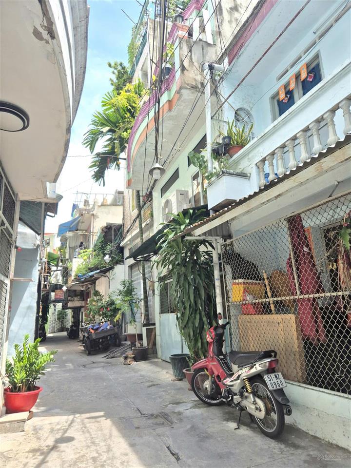 Bán nhà gần đầm sen ngang gần 5m giá tốt
