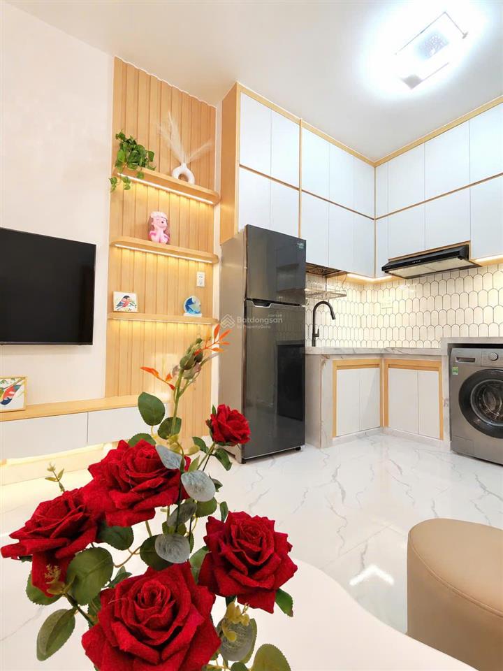 Bán nhà 4 tấm ngay giữa q11, tân bình , tân phú dưới 5 tỷ