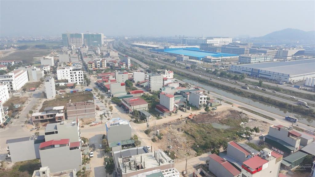 Bán 1 cặp đất 144m² view công viên, cách vài lô ra đường gom giá 9,x tỷ phường nếnh, tỉnh bắc ninh
