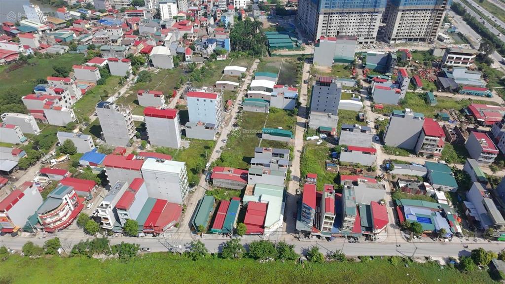 Bán lô đất 76,5m2 đồng lớn dãy m trục thông chung cư vegahomes quang châu, nếnh, bắc ninh 4,x tỷ