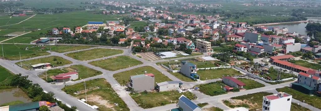 Bán lô khe thoáng 108m2, mặt tiền 6m tại tdp vàng  bích sơn, việt yên  giá chỉ hơn 3 tỷ