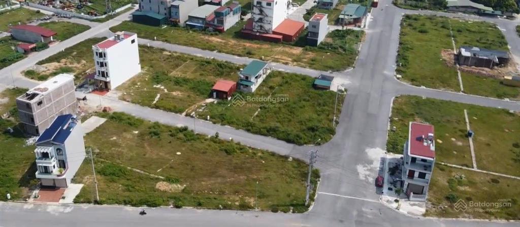 Bán lô khe thoáng 108m2, mặt tiền 6m tại tdp vàng  bích sơn, việt yên  giá chỉ hơn 3 tỷ
