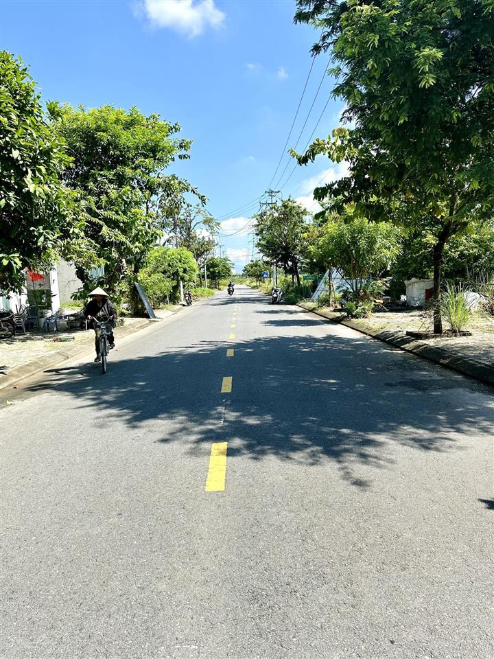 Hằng phương nữ sĩ 7m5  tđc bá tùng  dt 100m2  giá 4.850 tỷ