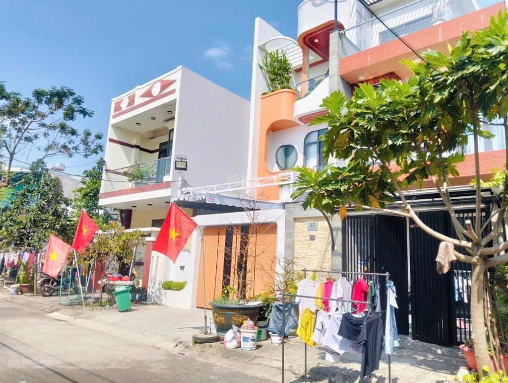Ban ban 20 tđc bá tùng 3. diện tích 100m2. giá 4 tỷ