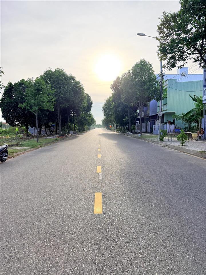 Bán cặp đất đẹp đường 10m5 lê trí viễn  tđc bá tùng. view hồ mát mẻ