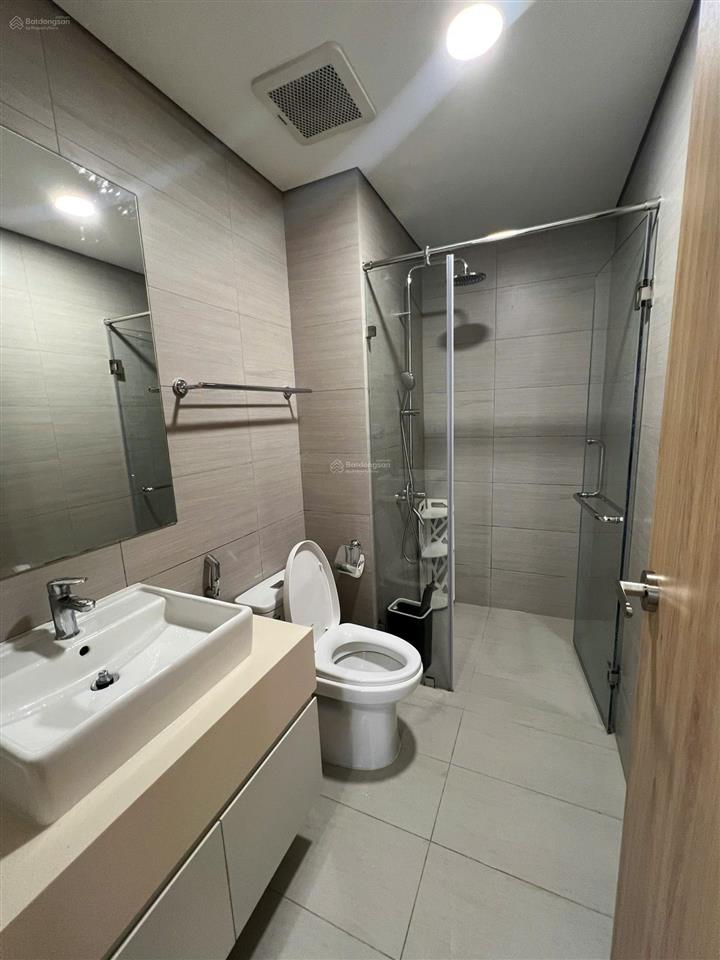 Chính chủ bán căn hộ ak8  006.08, nhà mới tinh sẵn nội thất