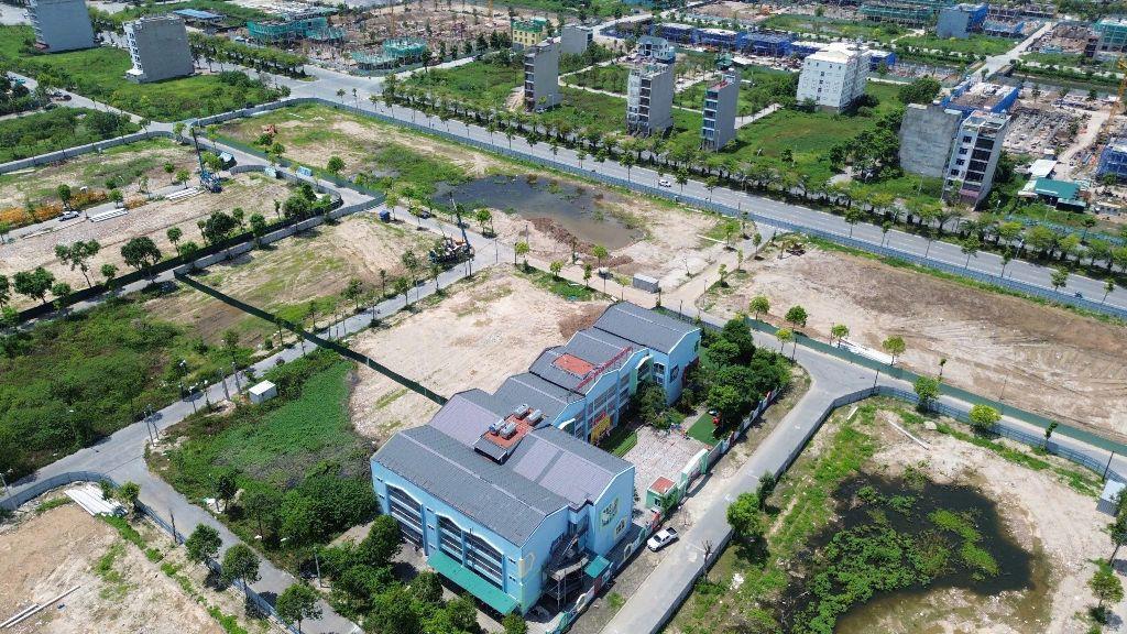 Bán gấp biệt thự 200m2 b2.2 cienco thanh hà 97tr/m2