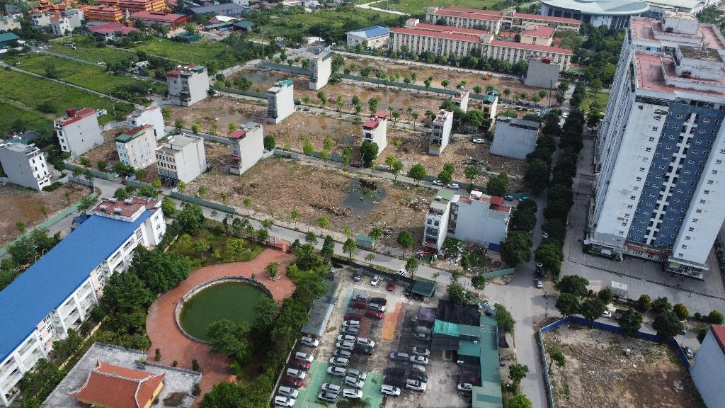 Chỉ 8tỷ sở hữu 100m2 đất liền kề + 4,5 tầng xây thô hoàn thiện B1.4 Thanh Hà Cienco 5 giá rẻ nhất, ở ngay.