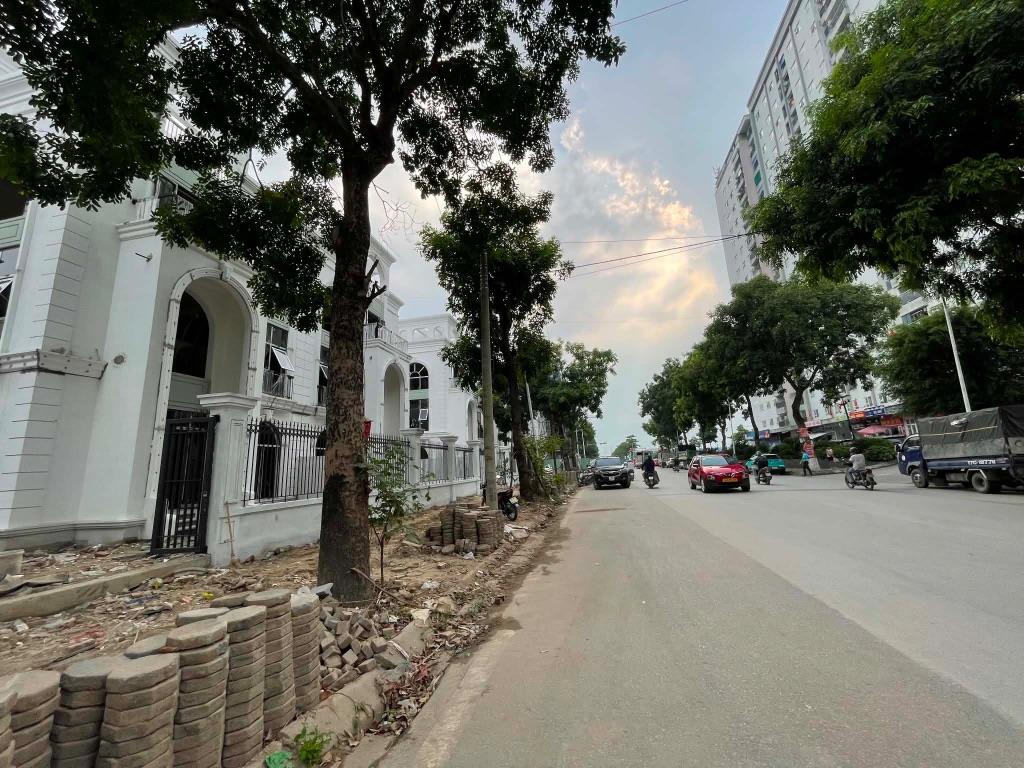 Bán gấp 75tr/m2 biệt thự 200m2 B2. Thanh Hà Cienco 5. LH: 0888662811