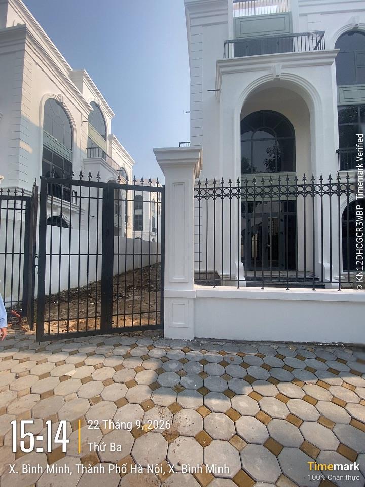 Cho thuê 270m2 (12x22.5) biệt thự 3.5 tầng B2.2 BT1 đối diện CF King Thanh Hà