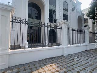 Cho thuê 270m2 (12x22.5) biệt thự 3.5 tầng B2.2 BT1 đối diện CF King Thanh Hà