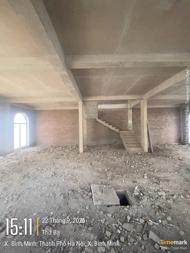 Cho thuê 270m2 (12x22.5) biệt thự 3.5 tầng B2.2 BT1 đối diện CF King Thanh Hà