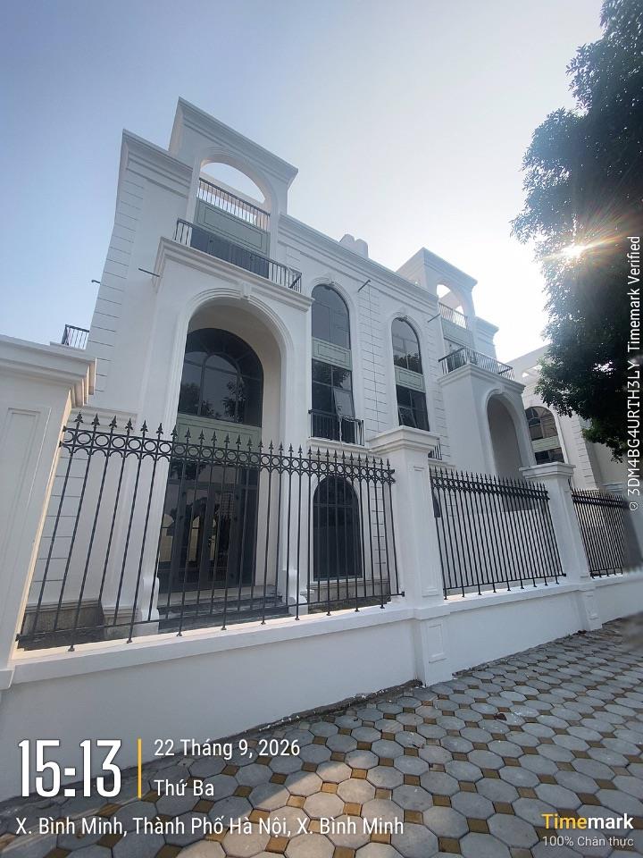 Cho thuê 270m2 (12x22.5) biệt thự 3.5 tầng B2.2 BT1 đối diện CF King Thanh Hà