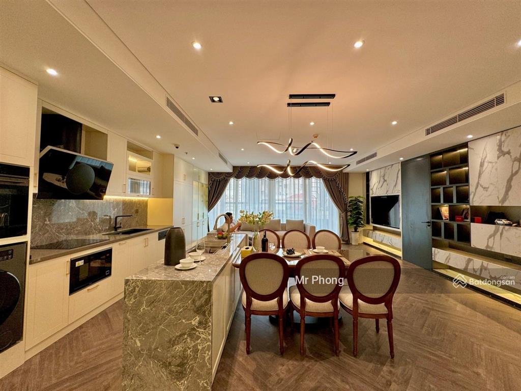 Siêu hot! cho thuê căn hộ to nhất đẹp nhất dự án star city 23 lê văn lương 3 ngủ full 155m2 giá rẻ