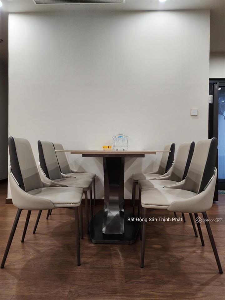 0773 923 *** cho thuê căn hộ imperia garden 3 phòng ngủ full đồ đẹp giá chỉ 19 triệu/tháng