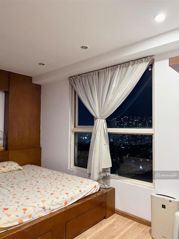 Hiếm! cho thuê căn hộ star city 1 ngủ full + 1 đẹp ban công đông nam giá chỉ 13 triệu/tháng