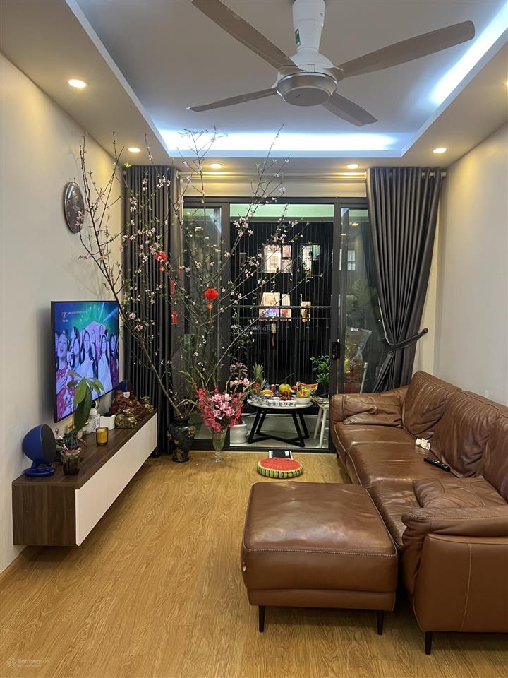 Bán căn 3pn 96m2 view hồ 2 ban công tầng cao đẹp nhất ct3 gelexia