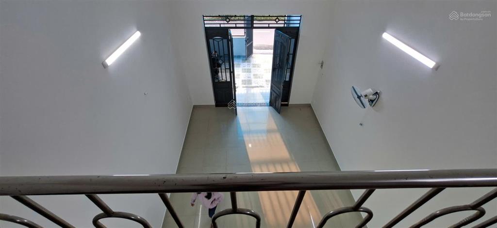 Cho thuê nhà mặt tiền đường số 9 tam đa, 3pn  73,7m²  2 tầng  long trường