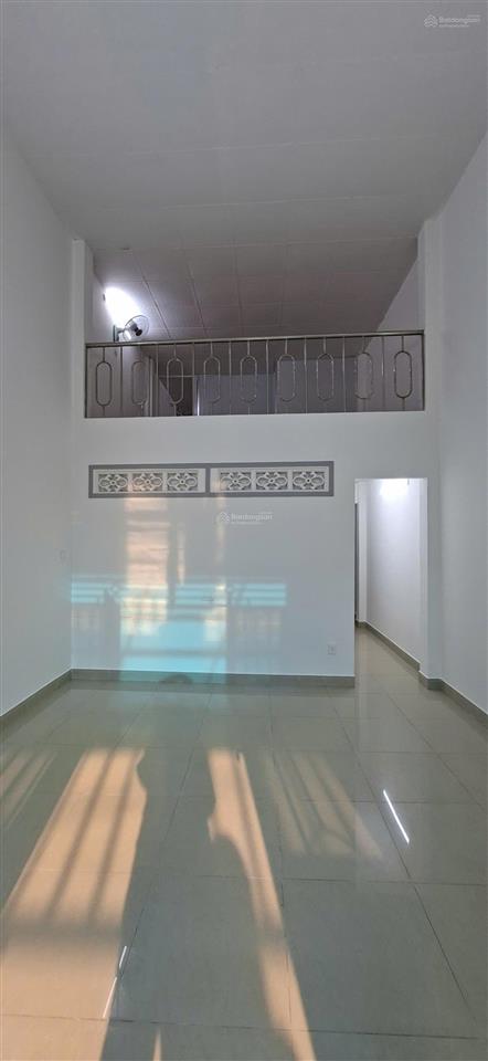 Cho thuê nhà mặt tiền đường số 9 tam đa, 3pn  73,7m²  2 tầng  long trường