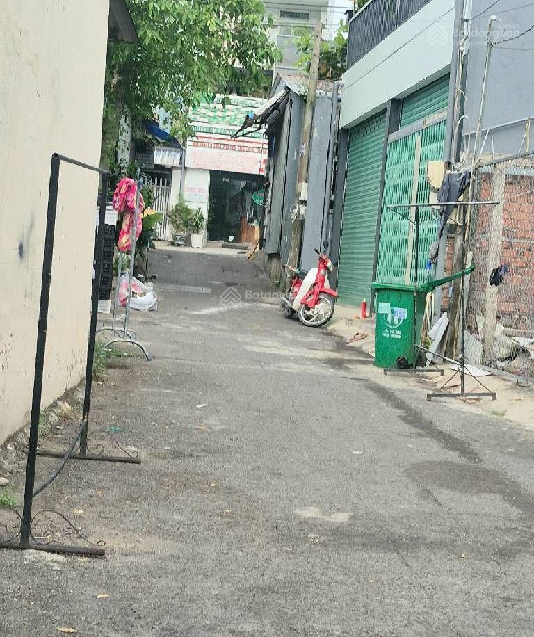 Bán đất lô góc hẻm xe hơi  56.6m² (4 x 14.77)  sát mặt tiền nguyễn xiển ngay vinhomes grand park