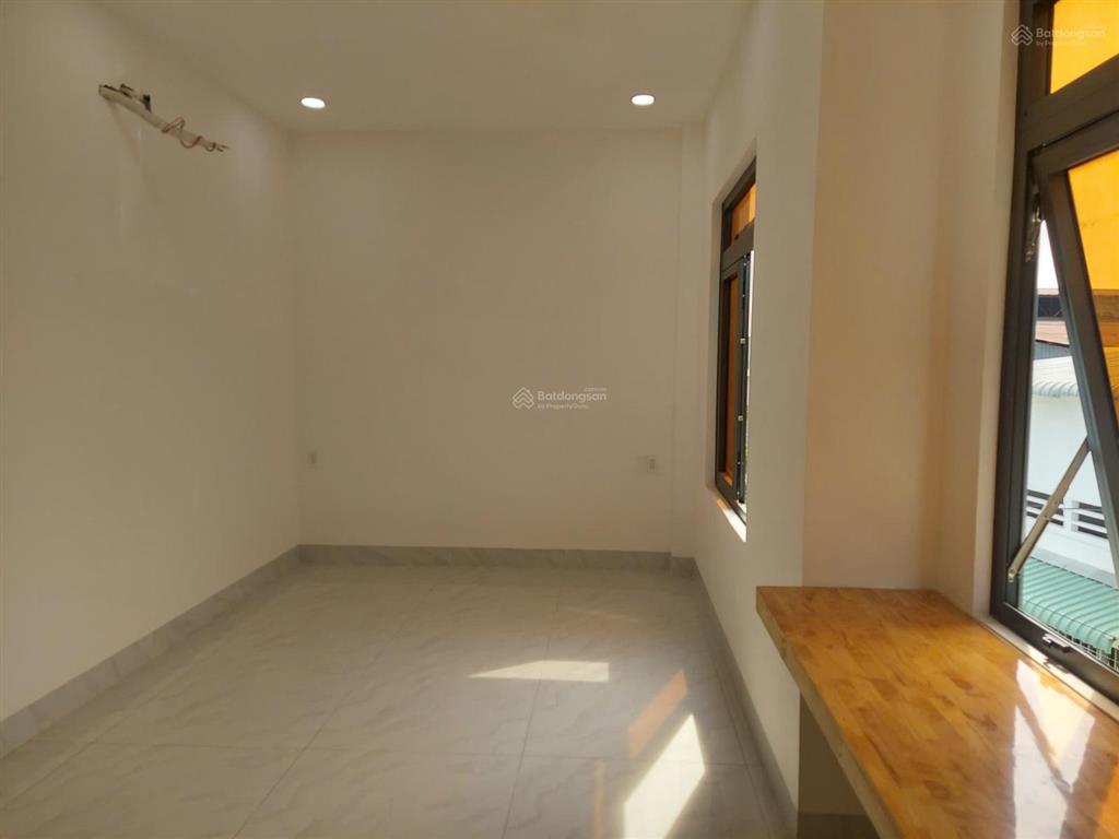 Cho thuê nhà đẹp  hẻm xe hơi 62m2 3 tầng hoàng hữu nam, quận 9