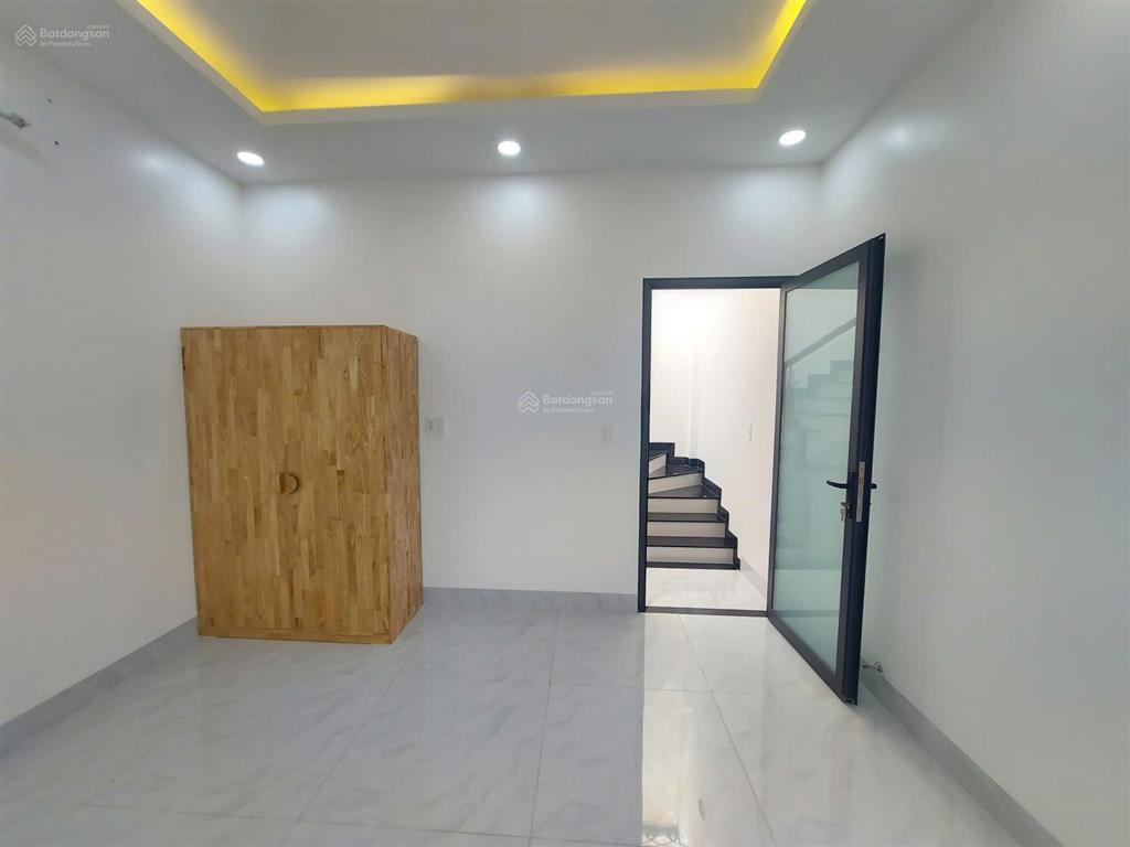 Cho thuê nhà đẹp  hẻm xe hơi 62m2 3 tầng hoàng hữu nam, quận 9