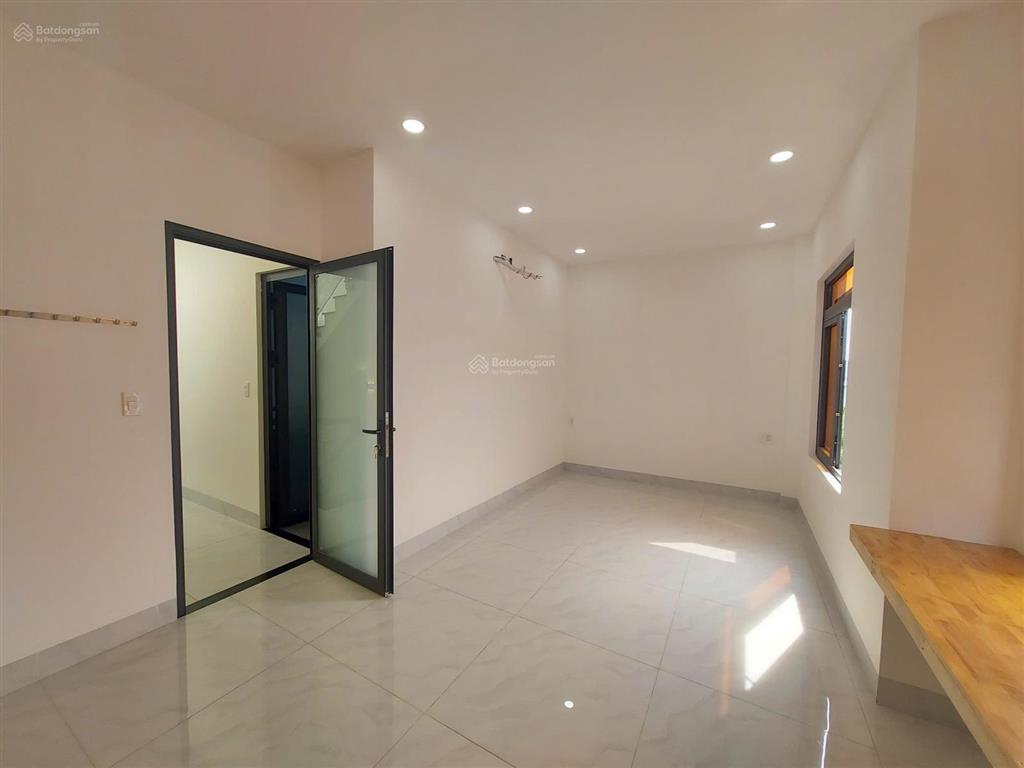 Cho thuê nhà đẹp  hẻm xe hơi 62m2 3 tầng hoàng hữu nam, quận 9