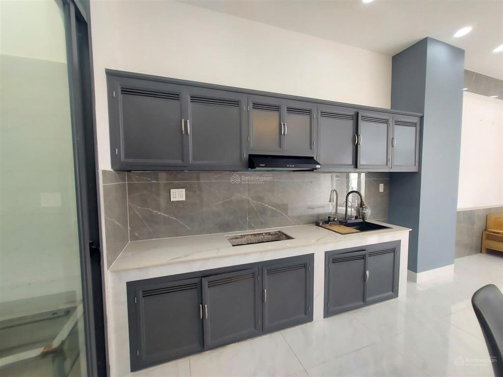 Cho thuê nhà đẹp  hẻm xe hơi 62m2 3 tầng hoàng hữu nam, quận 9