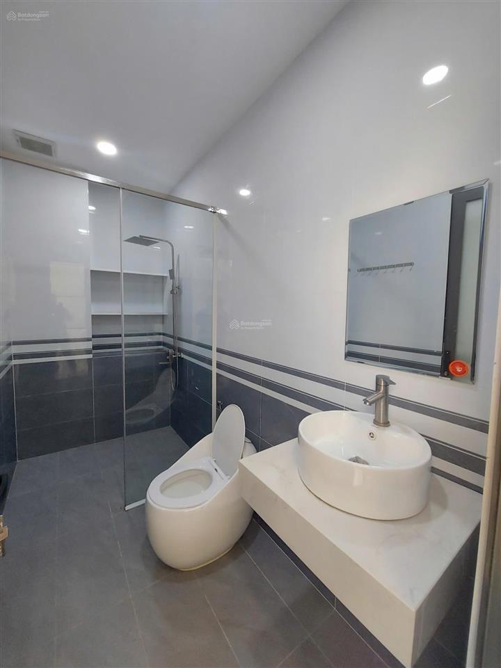 Cho thuê nhà đẹp  hẻm xe hơi 62m2 3 tầng hoàng hữu nam, quận 9