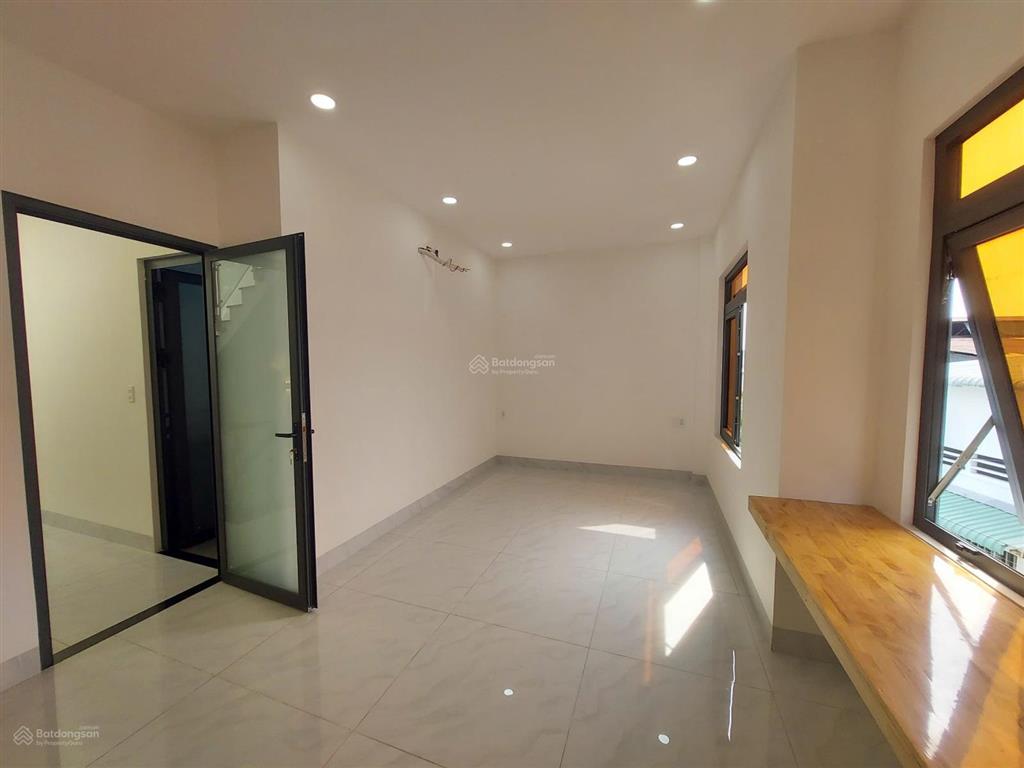 Cho thuê nhà đẹp  hẻm xe hơi 62m2 3 tầng hoàng hữu nam, quận 9