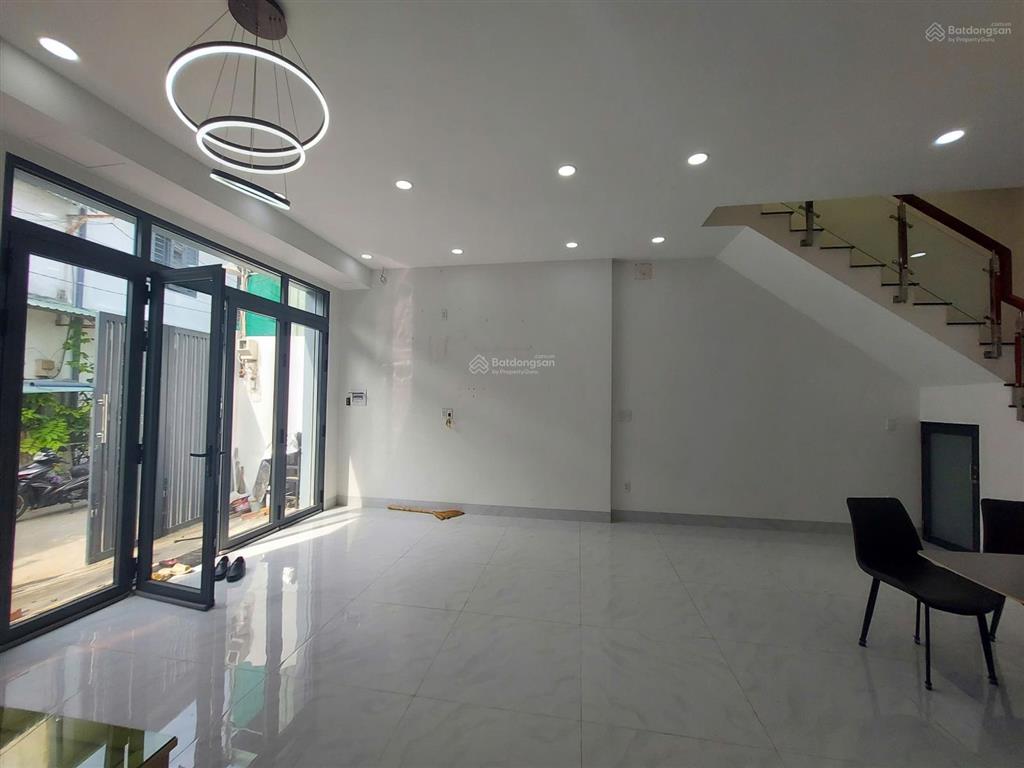 Cho thuê nhà đẹp  hẻm xe hơi 62m2 3 tầng hoàng hữu nam, quận 9