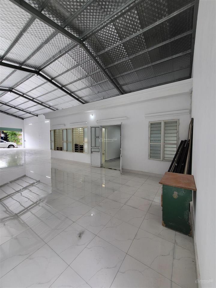 Bán nhà 260m đang cho trường mầm non thuê