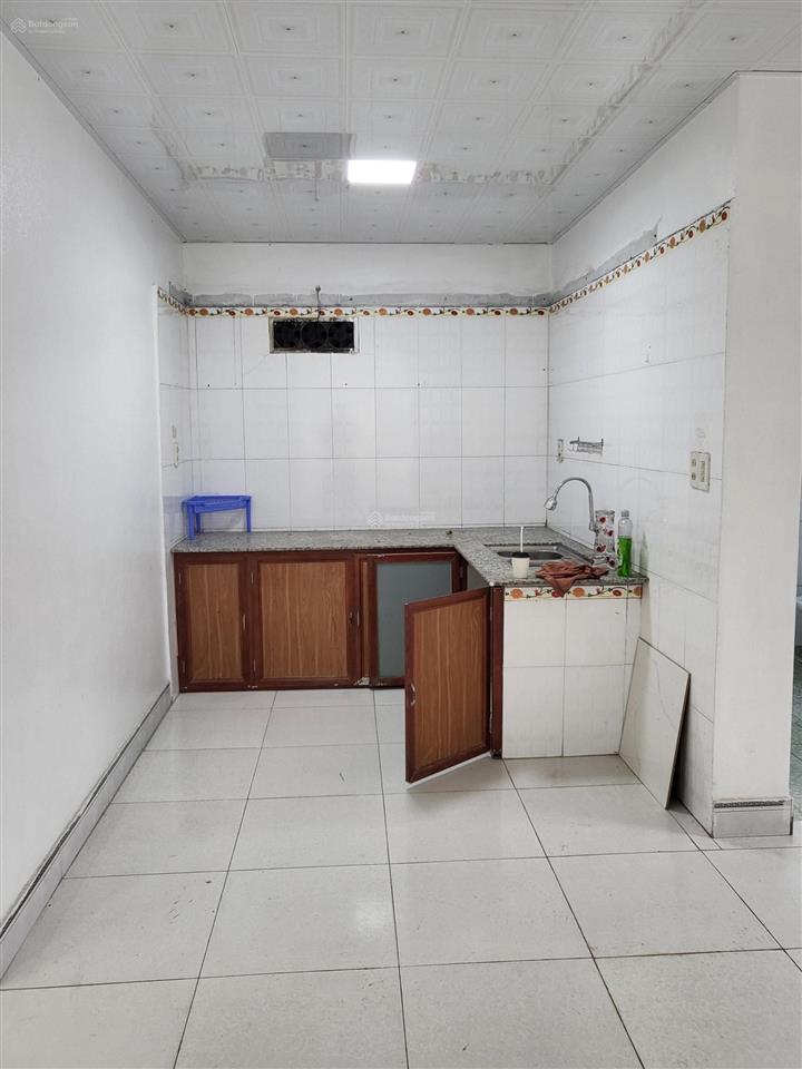 Bán nhà 260m đang cho trường mầm non thuê