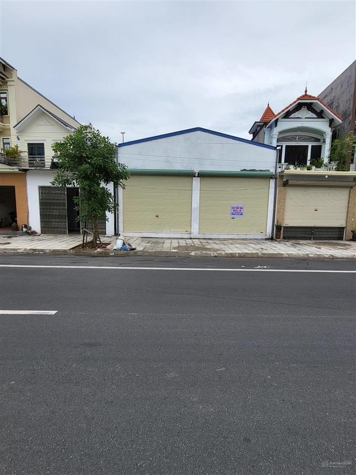Bán nhà 260m đang cho trường mầm non thuê