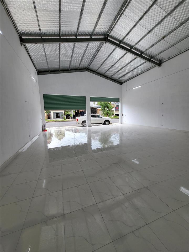 Bán nhà 260m đang cho trường mầm non thuê