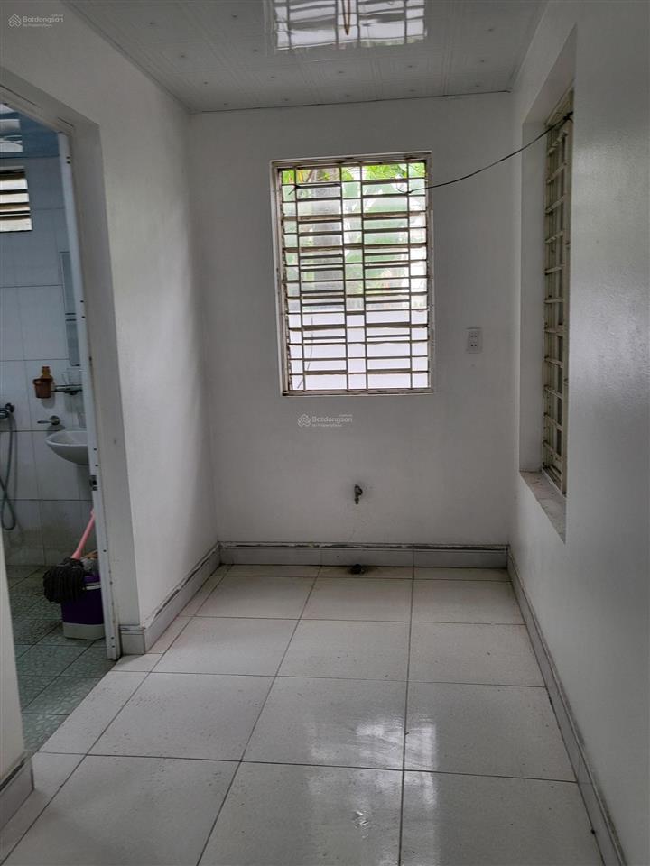 Bán nhà 260m đang cho trường mầm non thuê