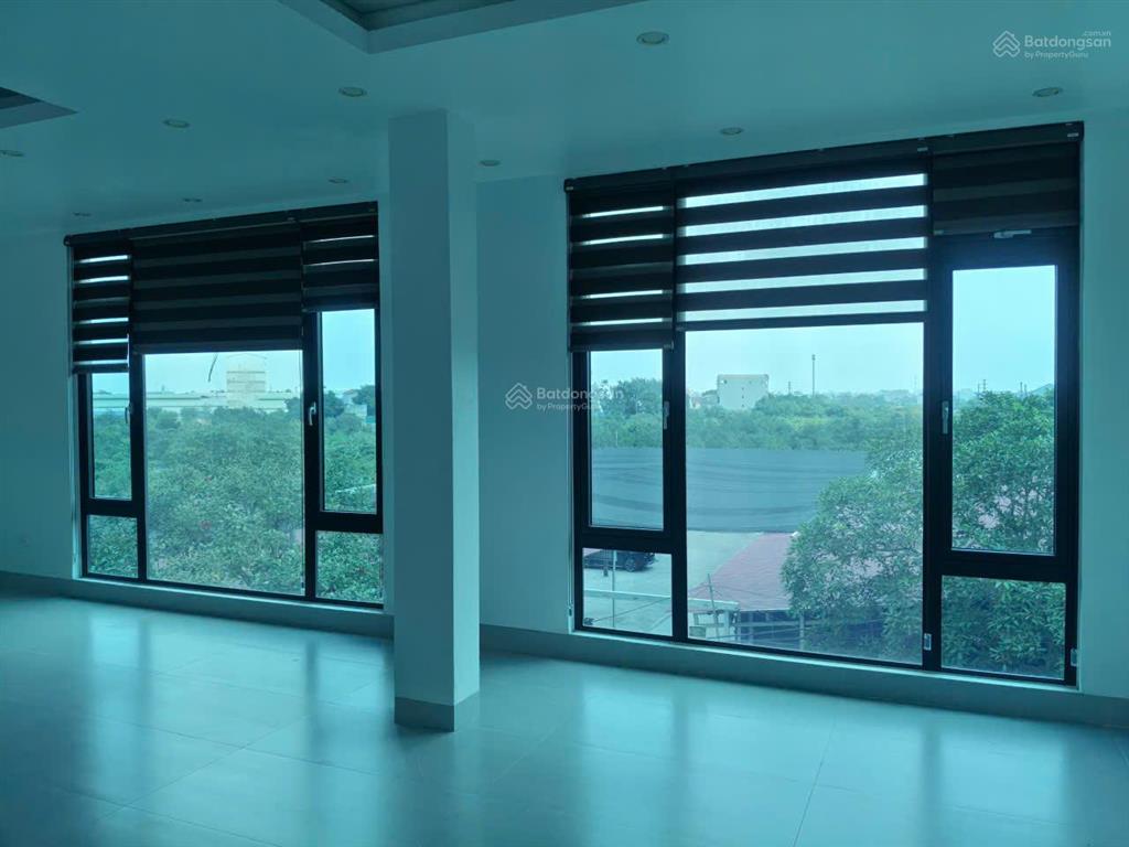 Cho thuê vp mặt tiền gần đường lê văn lương, tại xã nghĩa trụ, hưng yên, đường 10m, dt 250m2x3 tầng
