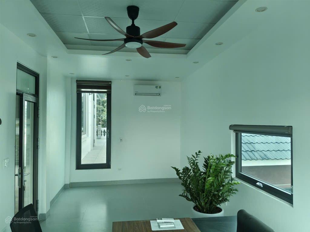 Cho thuê vp mặt tiền gần đường lê văn lương, tại xã nghĩa trụ, hưng yên, đường 10m, dt 250m2x3 tầng