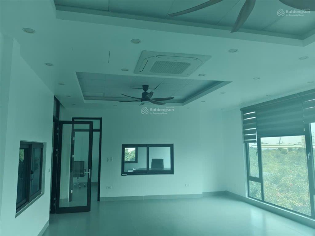 Cho thuê vp mặt tiền gần đường lê văn lương, tại xã nghĩa trụ, hưng yên, đường 10m, dt 250m2x3 tầng