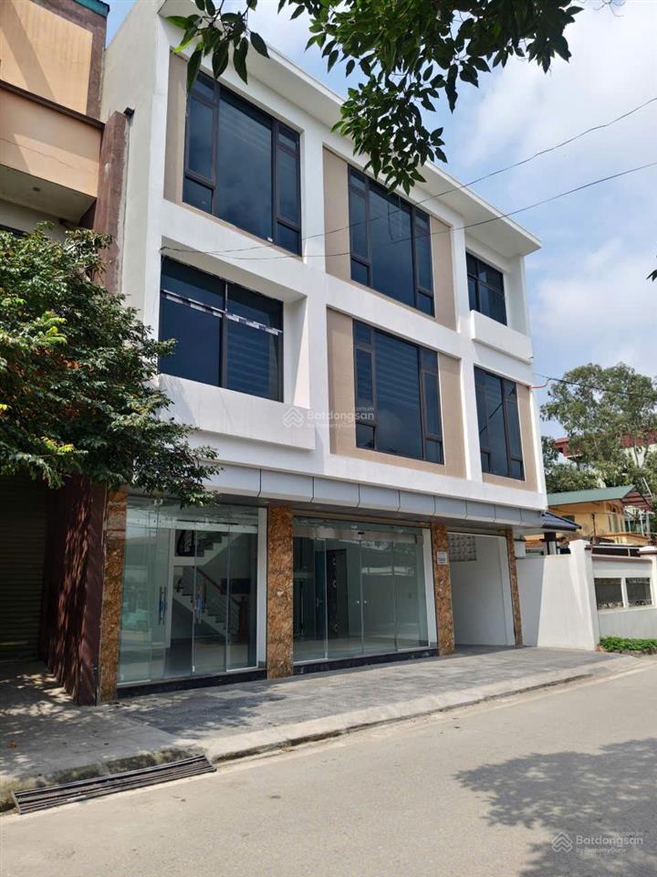 Cho thuê vp mặt tiền gần đường lê văn lương, tại xã nghĩa trụ, hưng yên, đường 10m, dt 250m2x3 tầng