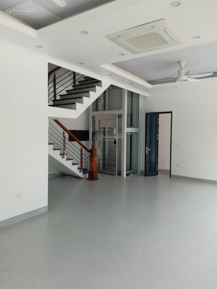 Cho thuê vp mặt tiền gần đường lê văn lương, tại xã nghĩa trụ, hưng yên, đường 10m, dt 250m2x3 tầng