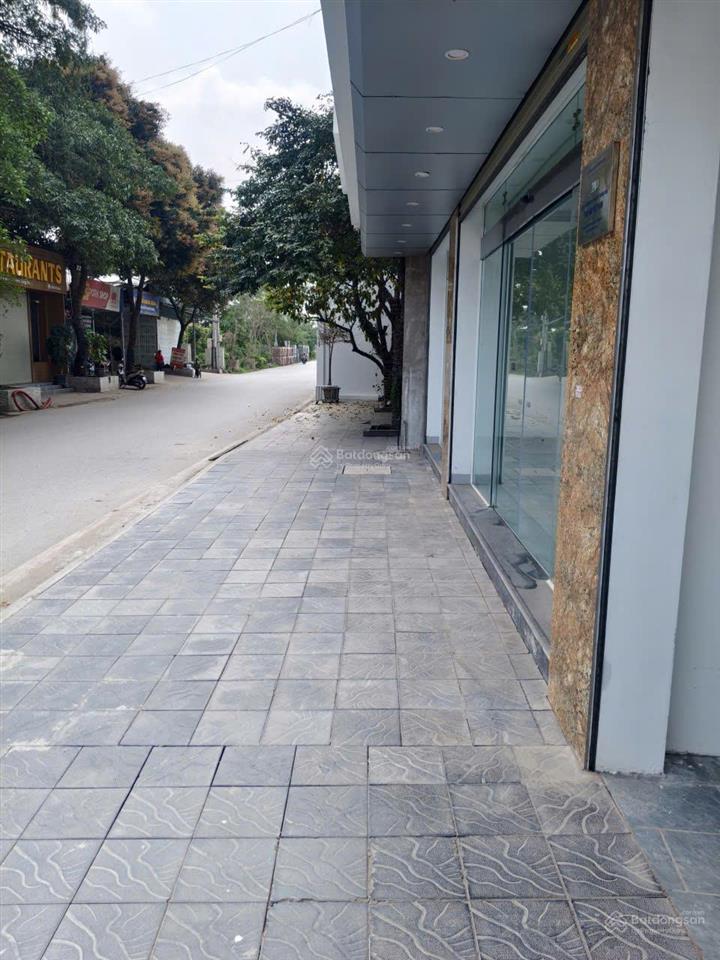 Cho thuê vp mặt tiền gần đường lê văn lương, tại xã nghĩa trụ, hưng yên, đường 10m, dt 250m2x3 tầng