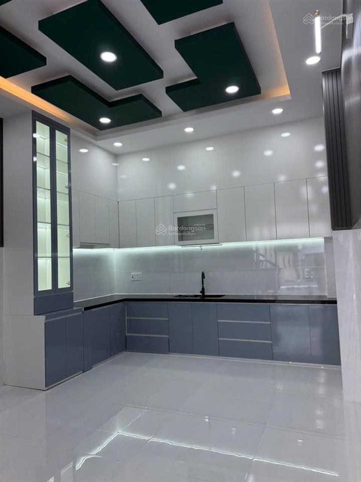 Bán nhà 4x17m 6 tấm 6pn 8wc mặt tiền đs8  bình tân  giá 10.5 tỷ